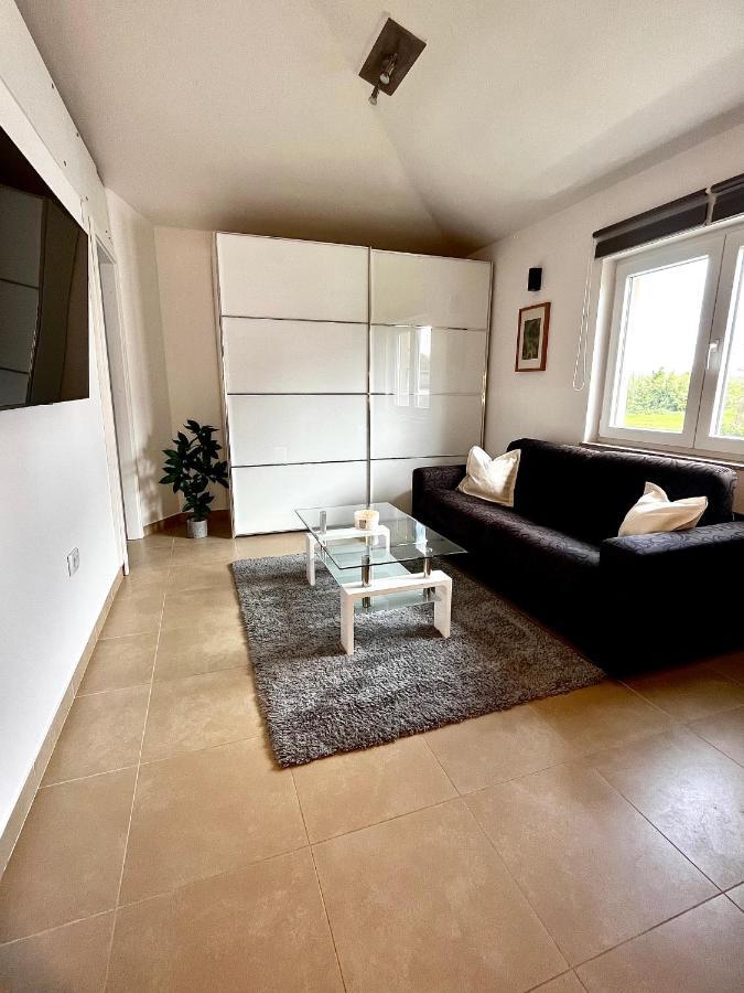 App Sunny Umag Apartment Bagian luar foto